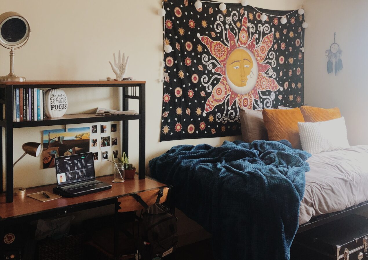 5 Systems to Adopt to Maintain a Minimalist Space